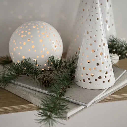 Nobili Candle Holder White 10in